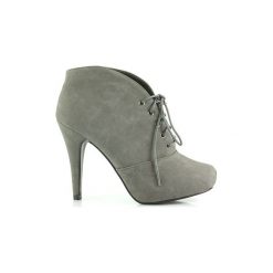 Botki na szpilce subtelne i stylowe sexy. Botki damskie Merg Selection, eleganckie, bez obcasa, na obcasie, bez zapięcia. W wyprzedaży za 39,95 zł.