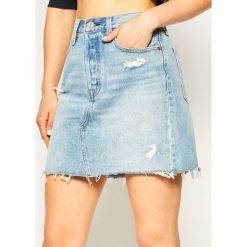 Spódnica jeansowa Levi's® Deconstructured 77882-0015. Niebieskie spódniczki damskie s, bez wzorów, z bawełny. W wyprzedaży za 199,00 zł.