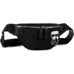 Saszetka nerka KARL LAGERFELD - 205W3016 Black. Czarne nerki damskie KARL LAGERFELD, bez wzorów, ze skóry, młodzieżowe, bez dodatków. Za 699,00 zł.