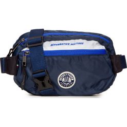 Nerka AERONAUTICA MILITARE. Czerwone torby męskie sportowe Aeronautica Militare, w paski, sportowe. Za 310,00 zł.