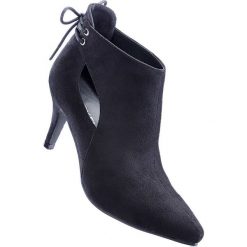 Botki bonprix czarny. Czarne botki damskie na obcasie marki bonprix, eleganckie, na sznurówki. Za 129,99 zł.