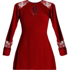 Sukienki: Fashion Union Petite ELLICE Sukienka letnia bordeaux