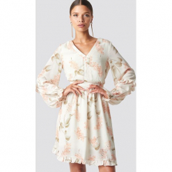 Trendyol Sukienka mini Powder Flower - Beige. Brązowe sukienki damskie marki Trendyol, bez wzorów, z poliesteru, bez kołnierzyka, bez rękawów, długie, mini. Za 161,95 zł.