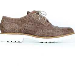 Półbuty oksfordki z tłoczeniem - skóra naturalna - model 258 - kolor taupe. Półbuty damskie Zapato, bez wzorów, ze skóry, bez obcasa, bez zapięcia. W wyprzedaży za 179,40 zł.