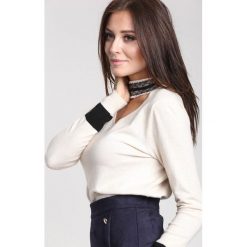 Kremowy Sweter High Pearl Collar. Brązowe swetry klasyczne damskie other, na jesień, l. Za 89,99 zł.