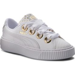 Sneakersy PUMA - Platform Kiss Ath Lux Wn's 366704 01 Puma White/Puma White. Białe półbuty damskie Puma, bez wzorów, ze skóry ekologicznej, bez obcasa, na płaskiej podeszwie, bez zapięcia. W wyprzedaży za 299,99 zł.
