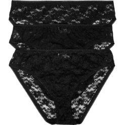 Figi (3 pary) bonprix czarny. Czarne majtki damskie bonprix, w koronkowe wzory, z koronki. Za 50,97 zł.