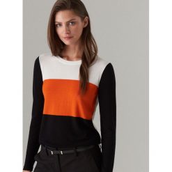 Sweter w bloki kolorów z wiskozy - Pomarańczowy. Pomarańczowe swetry damskie Mohito, s, bez wzorów, z wiskozy, bez rękawów, bez kaptura. Za 69,99 zł.