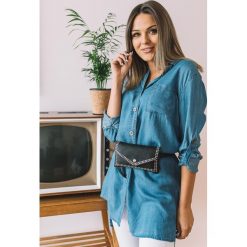 Tunika Malvina jeans - UNI. Tuniki damskie Fanaberia.com, na co dzień, uniwersalny, bez wzorów, z jeansu, eleganckie, z asymetrycznym kołnierzem, bez rękawów. Za 99,00 zł.