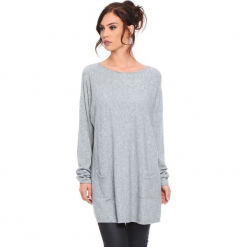 Sweter "Marlone" w kolorze szarym. Szare swetry klasyczne damskie marki Cosy Winter, s, ze splotem, z okrągłym kołnierzem. W wyprzedaży za 181,95 zł.
