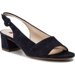 Sandały HÖGL - 7-102112 Blue 3200. Niebieskie klapki damskie HÖGL, bez wzorów, ze skóry, bez obcasa, na obcasie. W wyprzedaży za 299,00 zł.