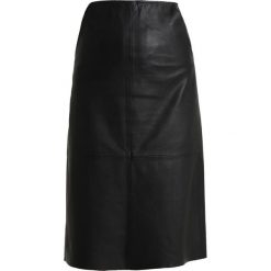 Finery London HECTOR SKIRT Spódnica trapezowa black. Czarne spódniczki damskie marki Finery London, bez wzorów, ze skóry, trapezowe. Za 1089,00 zł.
