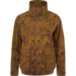 Gloverall MOTO JACKET Kurtka wiosenna mustard camo. Brązowe kurtki męskie bomber Gloverall, m, z materiału. W wyprzedaży za 347,70 zł.