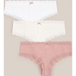 Bawełniane majtki typu hipsters z koronką 3 pack - Kremowy. Białe majtki damskie Reserved, s, z bawełny. Za 49,99 zł.