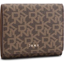 Mały Portfel Damski DKNY - Bryant-Trifold Wallet Logo R741J100 Mocha Logo/Vic 9MV. Brązowe portfele damskie DKNY, ze skóry ekologicznej. Za 339,00 zł.