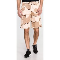 Franklin & Marshall Szorty Beżowy. Brązowe spodenki i szorty męskie Franklin Marshall, bez wzorów, z elastanu. Za 507,95 zł.