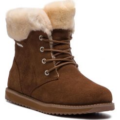 Śniegowce EMU AUSTRALIA - Shoreline Lo W11750 Oak. Pomarańczowe kozaki damskie EMU Australia, na zimę, ze skóry, bez obcasa, bez zapięcia. W wyprzedaży za 459,00 zł.