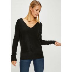 Review - Sweter. Czarne swetry klasyczne damskie marki Review, s, z elastanu. W wyprzedaży za 69,90 zł.