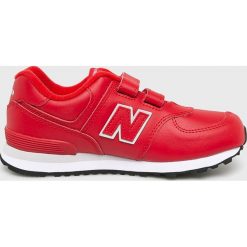New Balance - Buty dziecięce YV574ERD. Czerwone trampki chłopięce New Balance, bez wzorów, ze skóry, sportowe, bez zapięcia. W wyprzedaży za 219,90 zł.