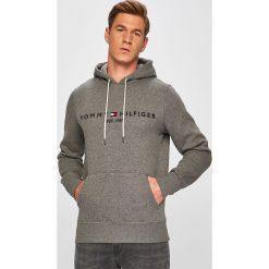 Tommy Hilfiger - Bluza. Szare bluzy męskie TOMMY HILFIGER, s, z nadrukiem, z dzianiny, z kapturem, bez rękawów, z kapturem. Za 429,90 zł.