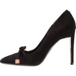 Ted Baker GEWELL Szpilki black. Czarne czółenka damskie na sylwestra Ted Baker, bez wzorów, ze skóry, bez obcasa, na szpilce, bez zapięcia. Za 669,00 zł.