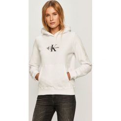 Calvin Klein Jeans - Bluza bawełniana. Białe bluzy damskie Calvin Klein Jeans, s, z nadrukiem, z bawełny, z długim rękawem, długie, z kapturem. Za 449,90 zł.