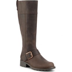 Kozaki CLARKS - Orinoco Jazz 261465694 Dark Brown Lea. Pomarańczowe kozaki damskie Clarks, ze skóry, bez obcasa, na obcasie, bez zapięcia. W wyprzedaży za 339,00 zł.