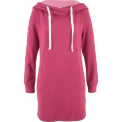 Długa bluza, długi rękaw bonprix jeżynowo-czerwony. Różowe bluzy damskie bonprix, bez wzorów, z długim rękawem, długie, bez kaptura. Za 79,99 zł.