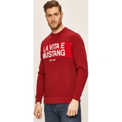 Mustang - Bluza. Różowe bluzy męskie Mustang, s, z nadrukiem, z bawełny, z okrągłym kołnierzem, bez rękawów, bez kaptura. W wyprzedaży za 159,90 zł.