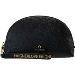 Aigner IVY BEAUTY CASE Kosmetyczka black. Czarne kosmetyczki damskie Aigner. Za 499,00 zł.