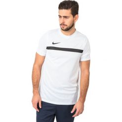 Nike Koszulka męska Academy Short-Sleeve biała r. M (725932 100). Czerwone t-shirty męskie marki Nike, s, z poliesteru. Za 57,99 zł.