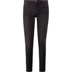 True Religion HALLE Jeans Skinny Fit light black. Czarne jeansy damskie marki True Religion, bez wzorów, z elastanu. Za 839,00 zł.