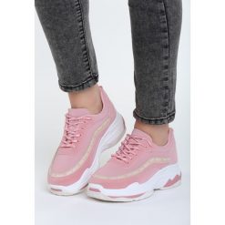 Różowe Sneakersy My Manifesto. Różowe buty sportowe damskie marki Born2be. Za 89,99 zł.