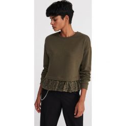 Bluza z koronką - Khaki. Brązowe bluzy damskie Reserved, s, w koronkowe wzory, z koronki, bez rękawów, bez kaptura. Za 99,99 zł.