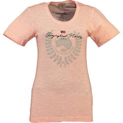 Koszulka "Jarcentiel" w kolorze koralowym. Pomarańczowe bez kategorii marki Geographical Norway Women & Kids, l, z nadrukiem, z bawełny, z okrągłym kołnierzem. W wyprzedaży za 65,95 zł.