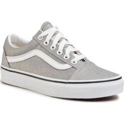 Tenisówki VANS - Old Skool VN0A4U3BX1K1 Silver/True White. Szare półbuty damskie Vans, na co dzień, bez wzorów, z gumy, bez zapięcia. W wyprzedaży za 269,00 zł.