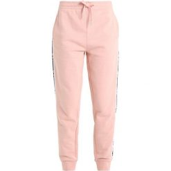 Spodnie dresowe damskie: Envii ENCHEWY PANTS Spodnie treningowe beige blush