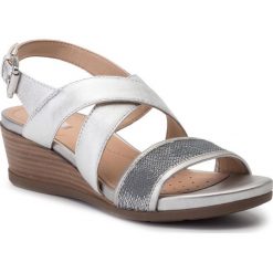 Sandały GEOX - D Marykarmen D D928QD 0KYAT C1007 Silver. Szare klapki damskie Geox, bez wzorów, ze skóry, bez obcasa, na obcasie. W wyprzedaży za 319,00 zł.