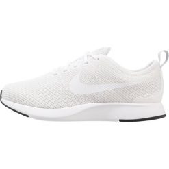 Nike Sportswear DUALTONE RACER (GS) Tenisówki i Trampki white/pure platinum/black. Białe trampki męskie Nike Sportswear, z tworzywa sztucznego. Za 289,00 zł.