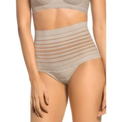Figi: Figi modelujące w kolorze nude