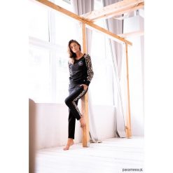 Bluza Simple Black&Panther. Czarne bluzy damskie Pakamera, z dresówki, bez kaptura. Za 219,00 zł.