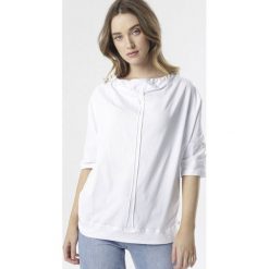 Biała Bluzka Doriedah. Białe koszule damskie Born2be, xl, bez wzorów, bez kołnierzyka, bez rękawów. W wyprzedaży za 54,99 zł.