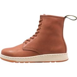 Botki męskie: Dr. Martens NEWTON Botki sznurowane oak