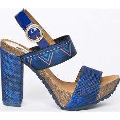 Desigual - Sandały. Niebieskie sandały damskie Desigual, bez wzorów, z materiału, bez obcasa, na obcasie, na klamry. W wyprzedaży za 239,90 zł.