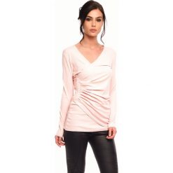 Koszulka "Vanna" w kolorze jasnoróżowym. Różowe bluzki damskie Saint Germain Paris, s, prążkowane, z długim rękawem. W wyprzedaży za 128,95 zł.