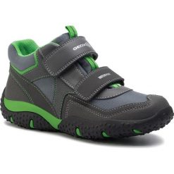 Śniegowce GEOX - J Baltic B.B Wpf A J842YA 004FU C0655 D Dk Grey/Green. Szare śniegowce chłopięce Geox, bez zapięcia. W wyprzedaży za 189,00 zł.