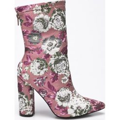 Public Desire - Botki. Różowe buty zimowe damskie marki Public Desire, z materiału, na obcasie. W wyprzedaży za 99,90 zł.