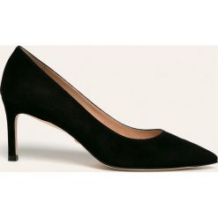 Stuart Weitzman - Szpilki skórzane Leigh. Czarne szpilki Stuart Weitzman, bez wzorów, ze skóry, bez obcasa, na obcasie, bez zapięcia. W wyprzedaży za 949,90 zł.
