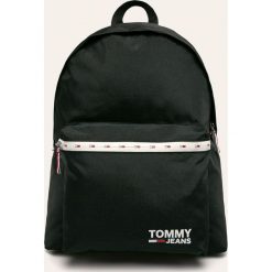 Tommy Jeans - Plecak. Czarne plecaki męskie Tommy Jeans, bez wzorów, z poliesteru. Za 299,90 zł.