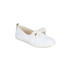 Buty Yurban JOBELLE. Białe trampki i tenisówki damskie Yurban, bez wzorów, bez zapięcia. Za 103,20 zł.